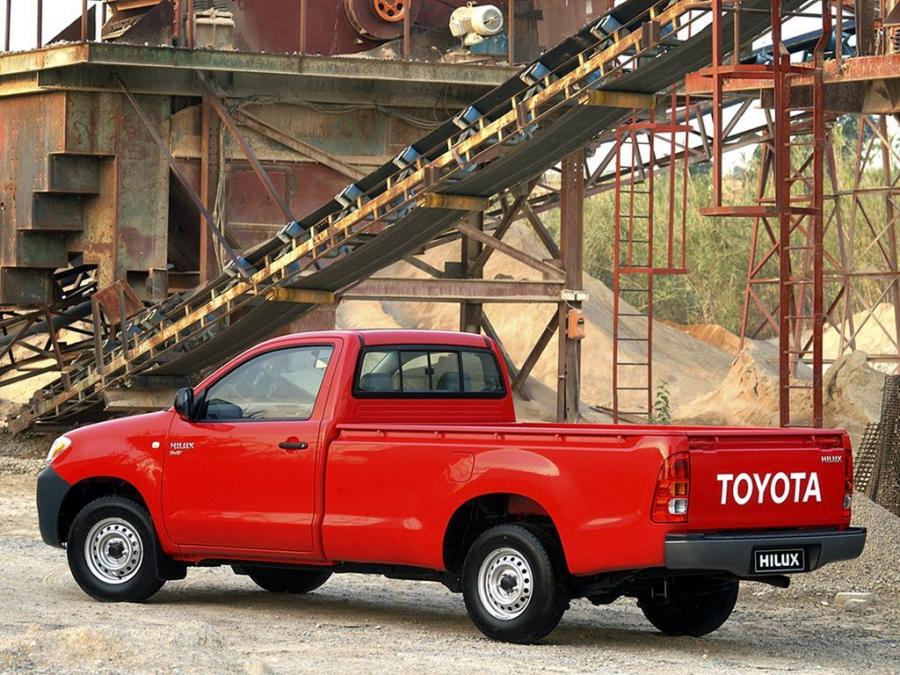  Toyota Hilux Regular Cab 2005 года  (ZA) (фото 7 из 9)